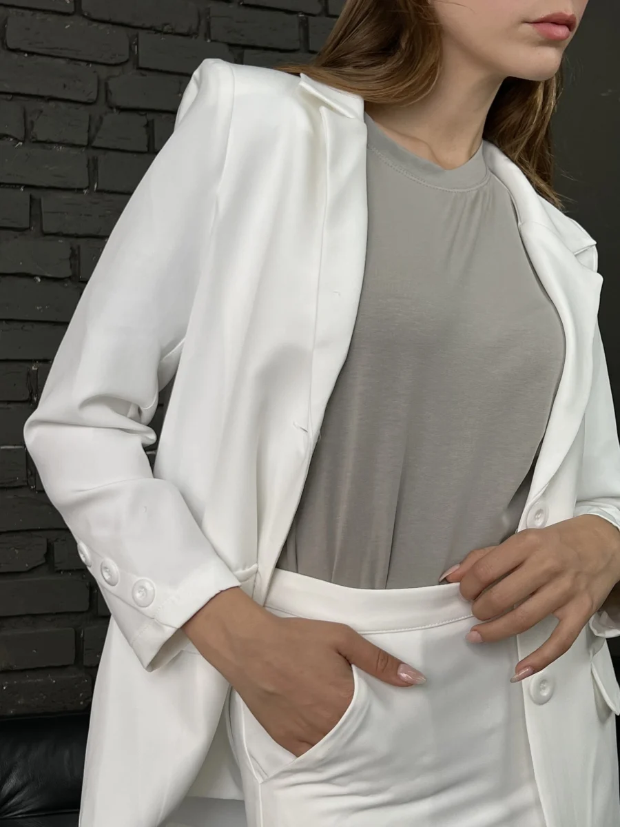 FC48ABF0-C309-4B9A-870E-088119C4DAD5-min Sheina Suit - White - Image 1