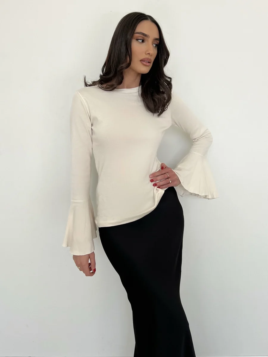 Facetune_15-11-2023-19-01-37 Lior Top - Cream - Image 1