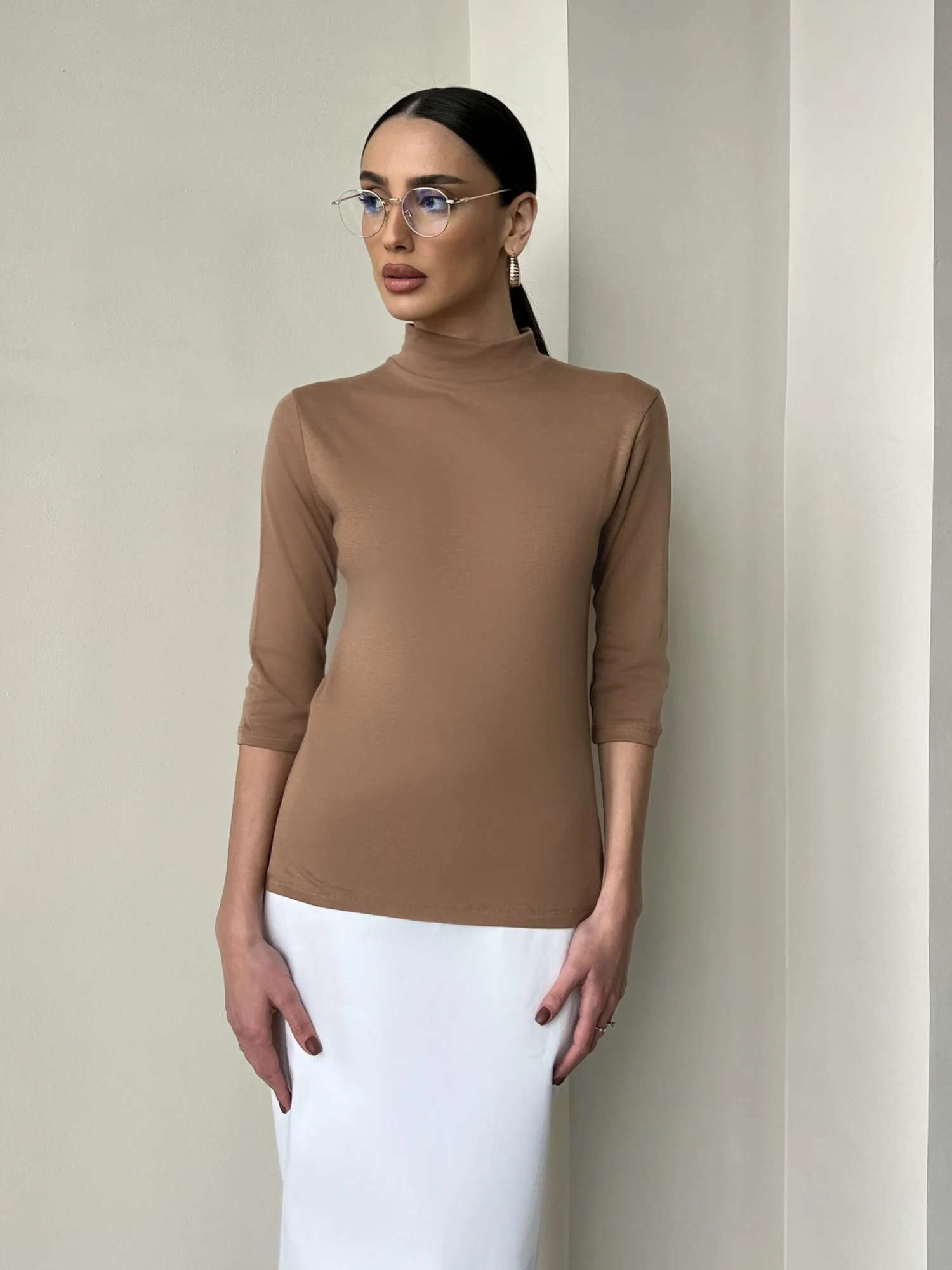 Facetune_17-12-2023-07-46-22 טי שרט קני חום – תמונה 1