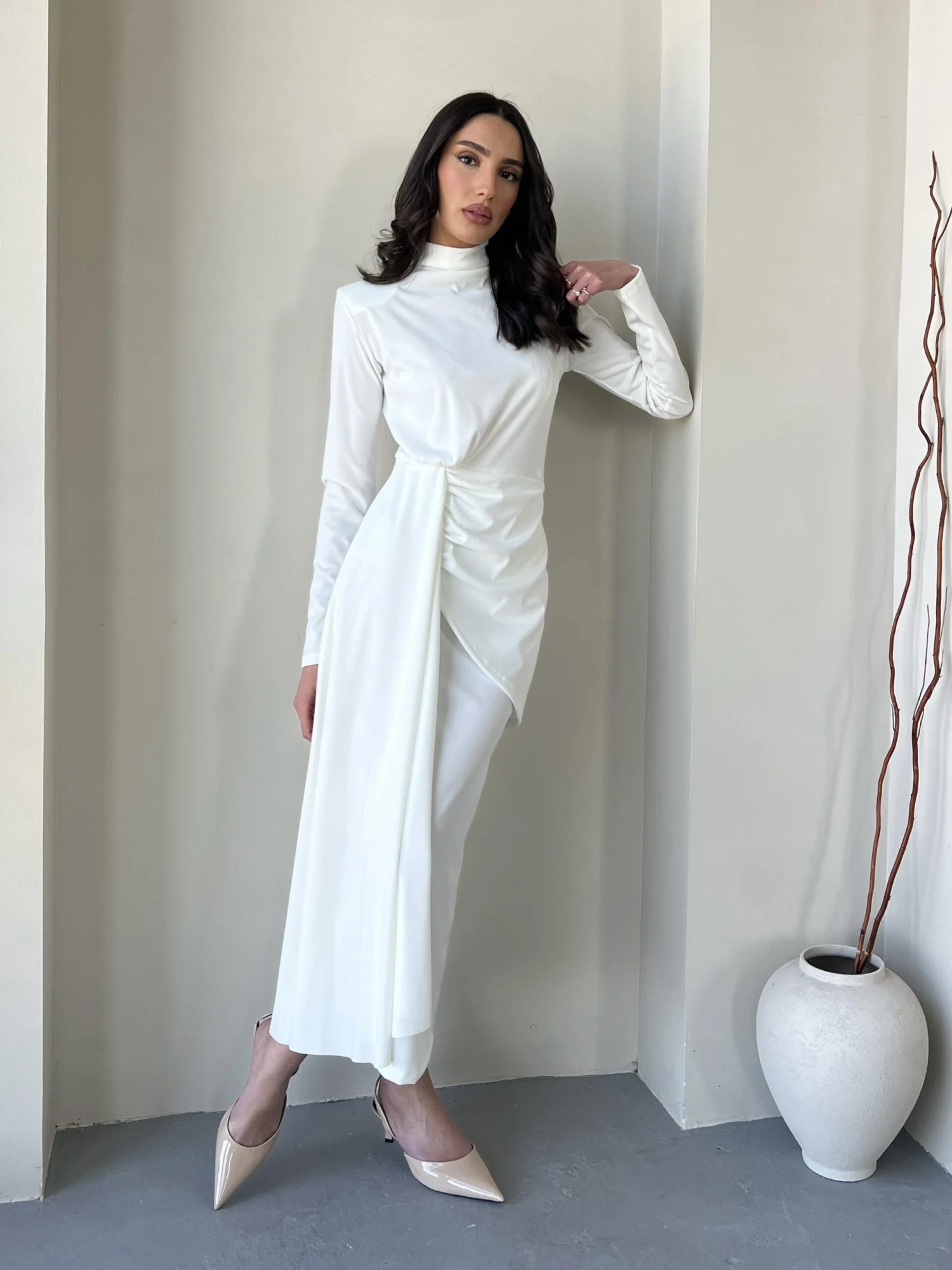 IMG_4417 שמלת ויקטוריה לבן – תמונה 1