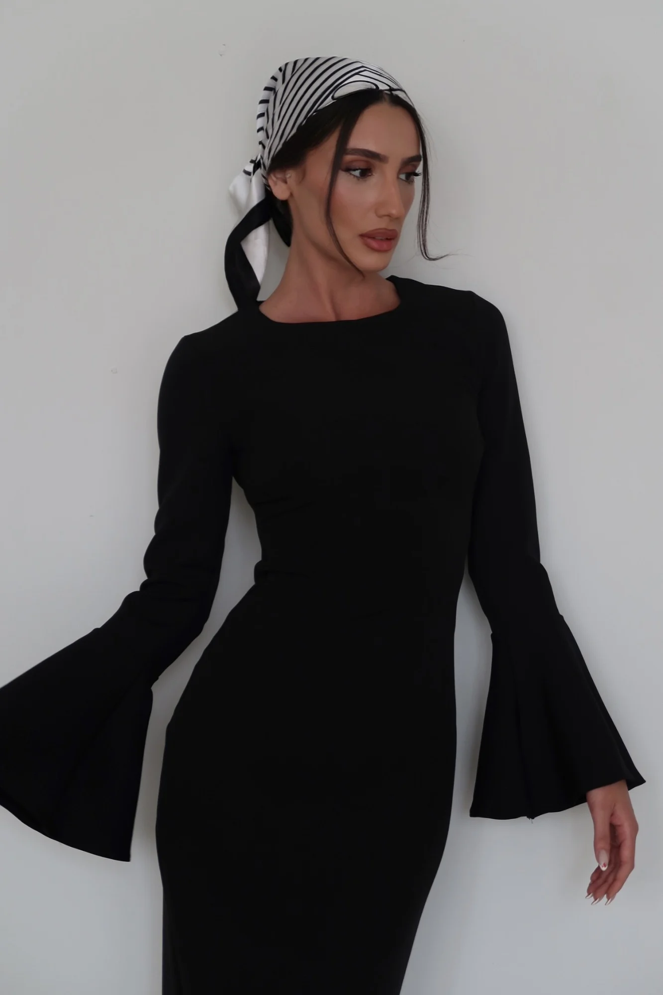 IMG_5596 שמלת אלני שחור – תמונה 1