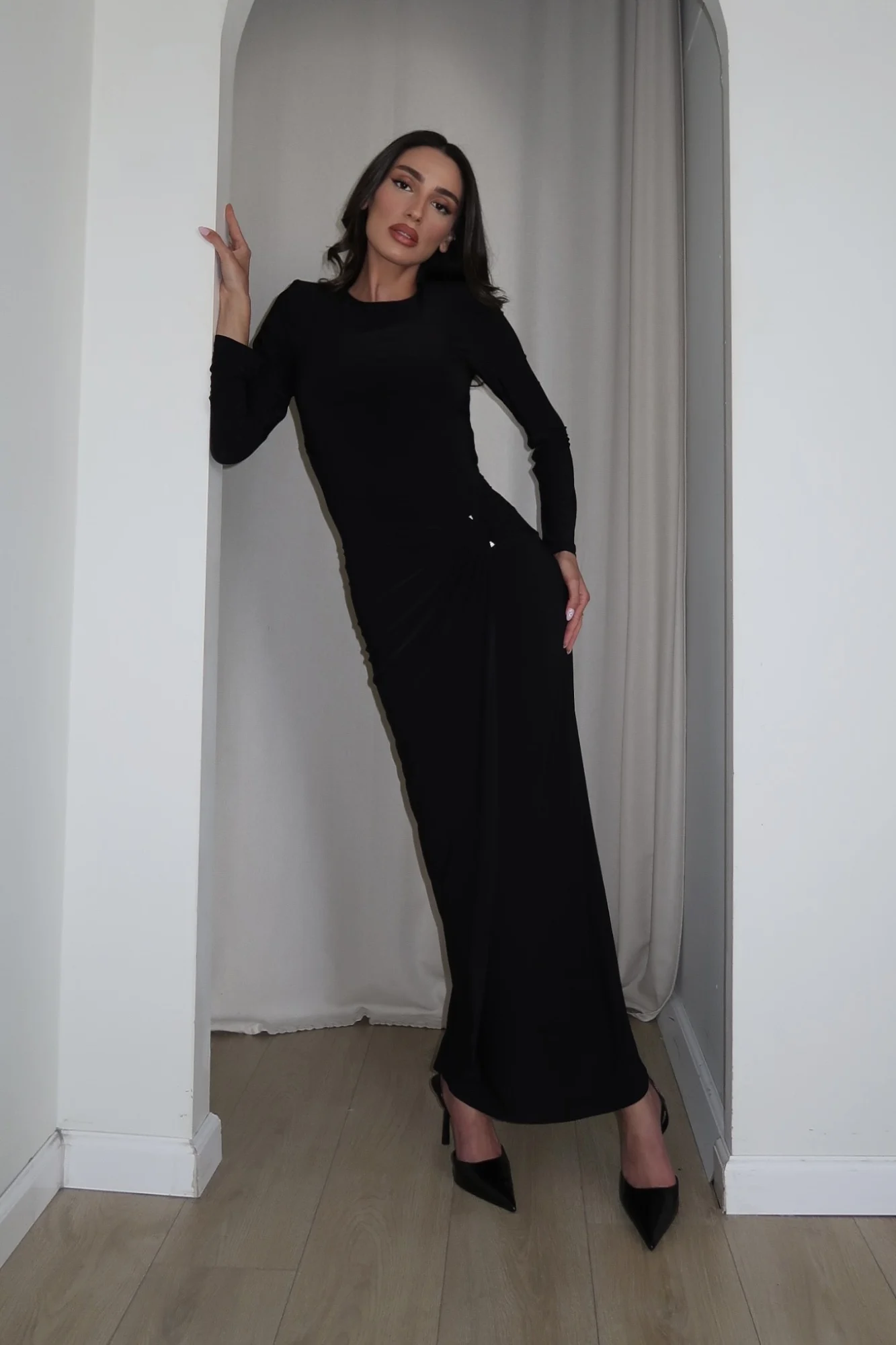 IMG_9897 שמלת ליבר שחור – תמונה 1