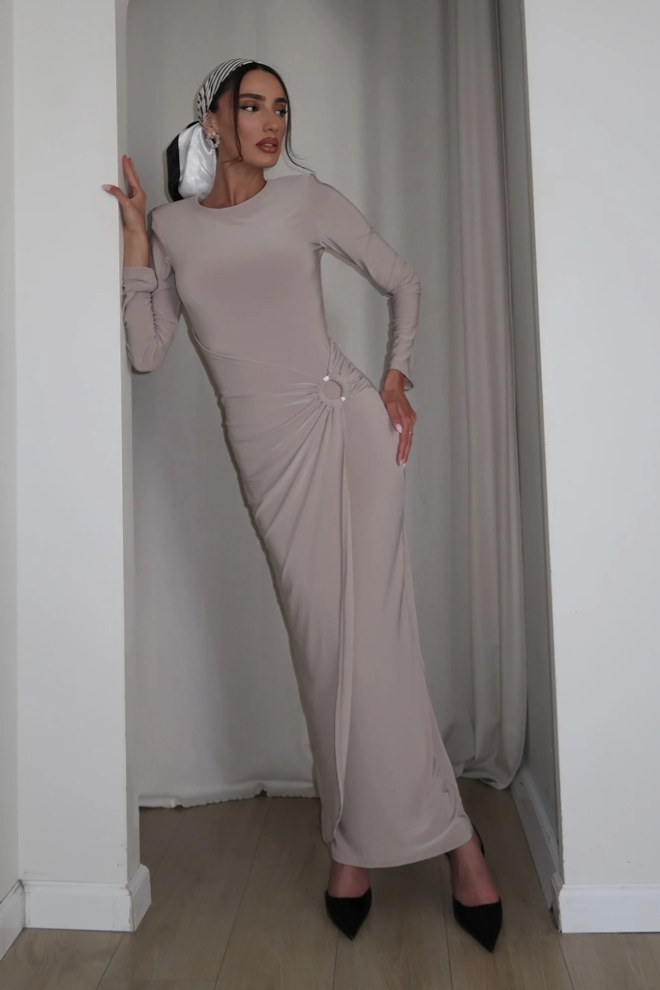 IMG_9917 שמלת ליבר קרם – תמונה 1
