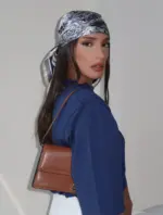 חצי כיסוי ראש כחול