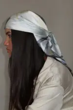 ⁦חצי כיסוי ראש לבן פרחוני⁩ – תמונה ⁦4⁩