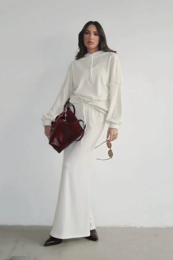 חליפת מלי שמנת